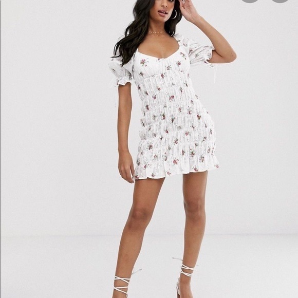 NWT For Love and Lemons Floral Tarte Eyelet Ruched Dress NWT Size M - Picture 8 of 9